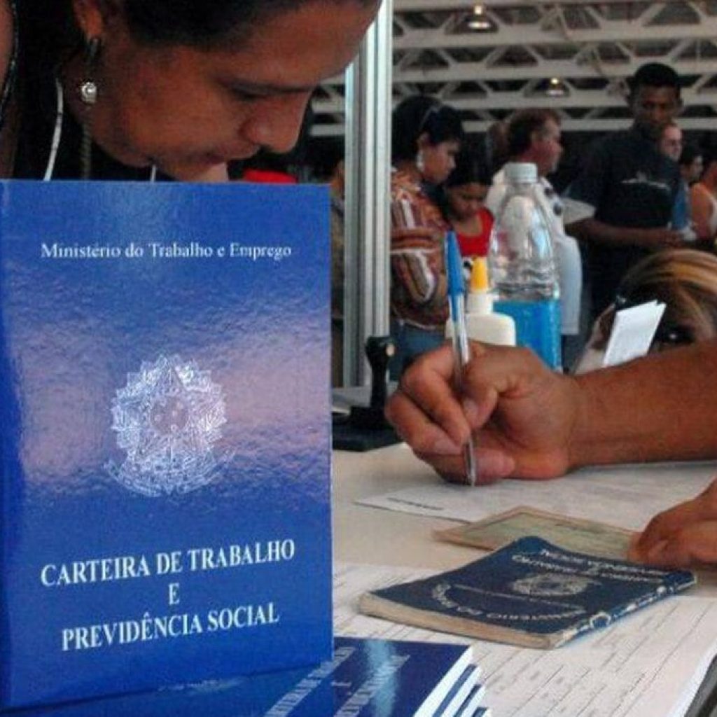 ranking-revela-100-profissoes-com-salarios-mais-altos-no-brasil;-veja