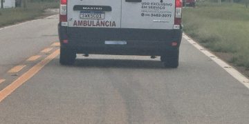Ambulância causa acidente na MT-140 e foge sem prestar socorro